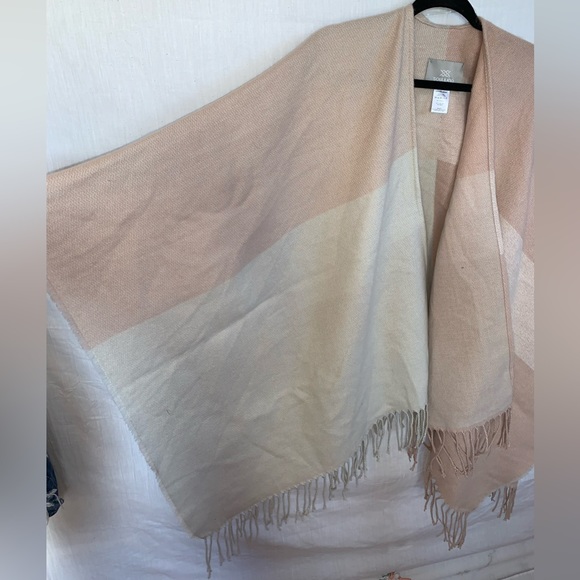 Soia & Kyo Scarfigan Blanket Wrap Blush Pink Plaid One Size - Picture 2 of 6